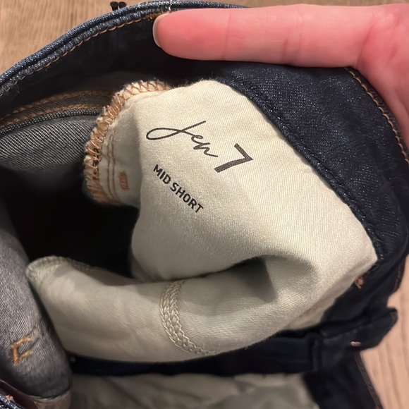 7 For All Mankind Jen 7 Mid Short Sculpting Panel NWT size 12 - Picture 7 of 10